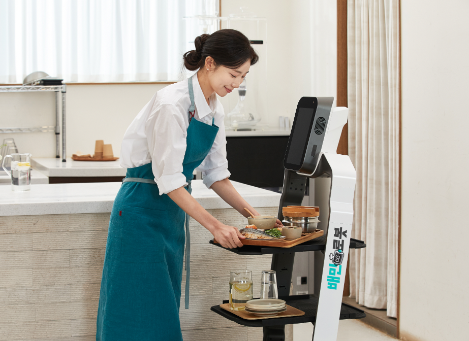 서빙 로봇 도입, 고민하고 있다면 이유는? 🤖