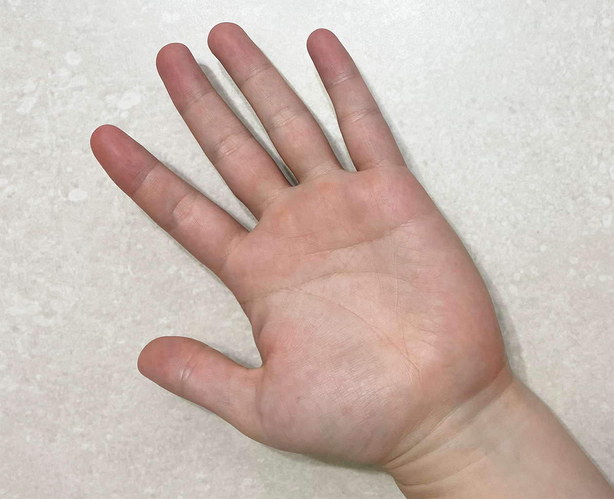30대 평균 남성의 손